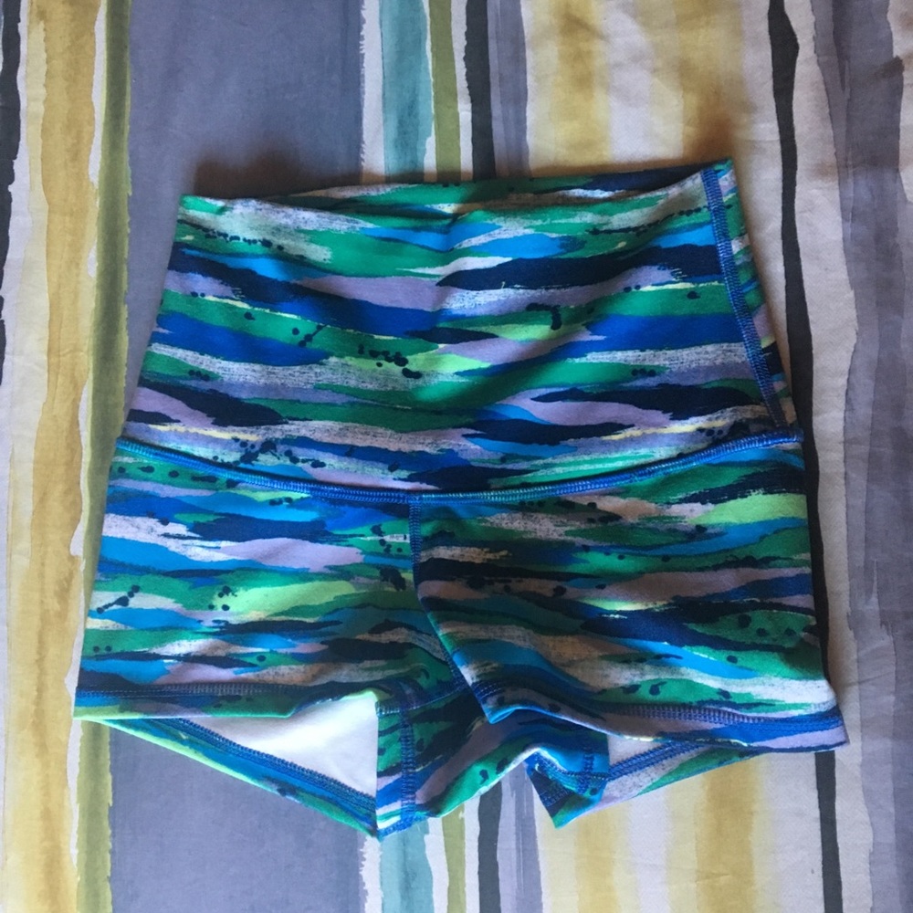 Lululemon boogie shorts